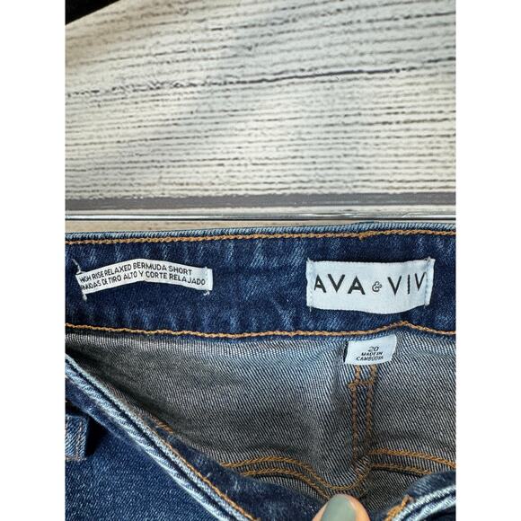 Ava & Viv Plus Size High Rise Relaxed Bermuda Jean Shorts Size 20 - Picture 3 of 7